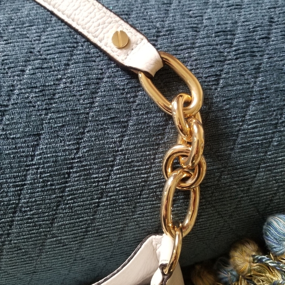 Michael Kors White Purse - Picture 5 of 7